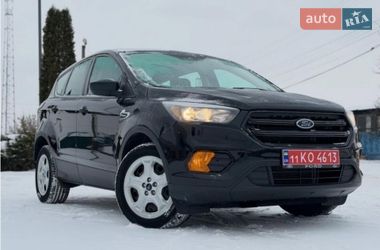 Позашляховик / Кросовер Ford Escape 2017 в Сумах