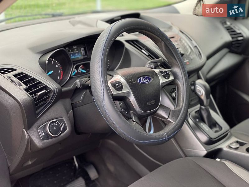 Позашляховик / Кросовер Ford Escape 2016 в Дніпрі