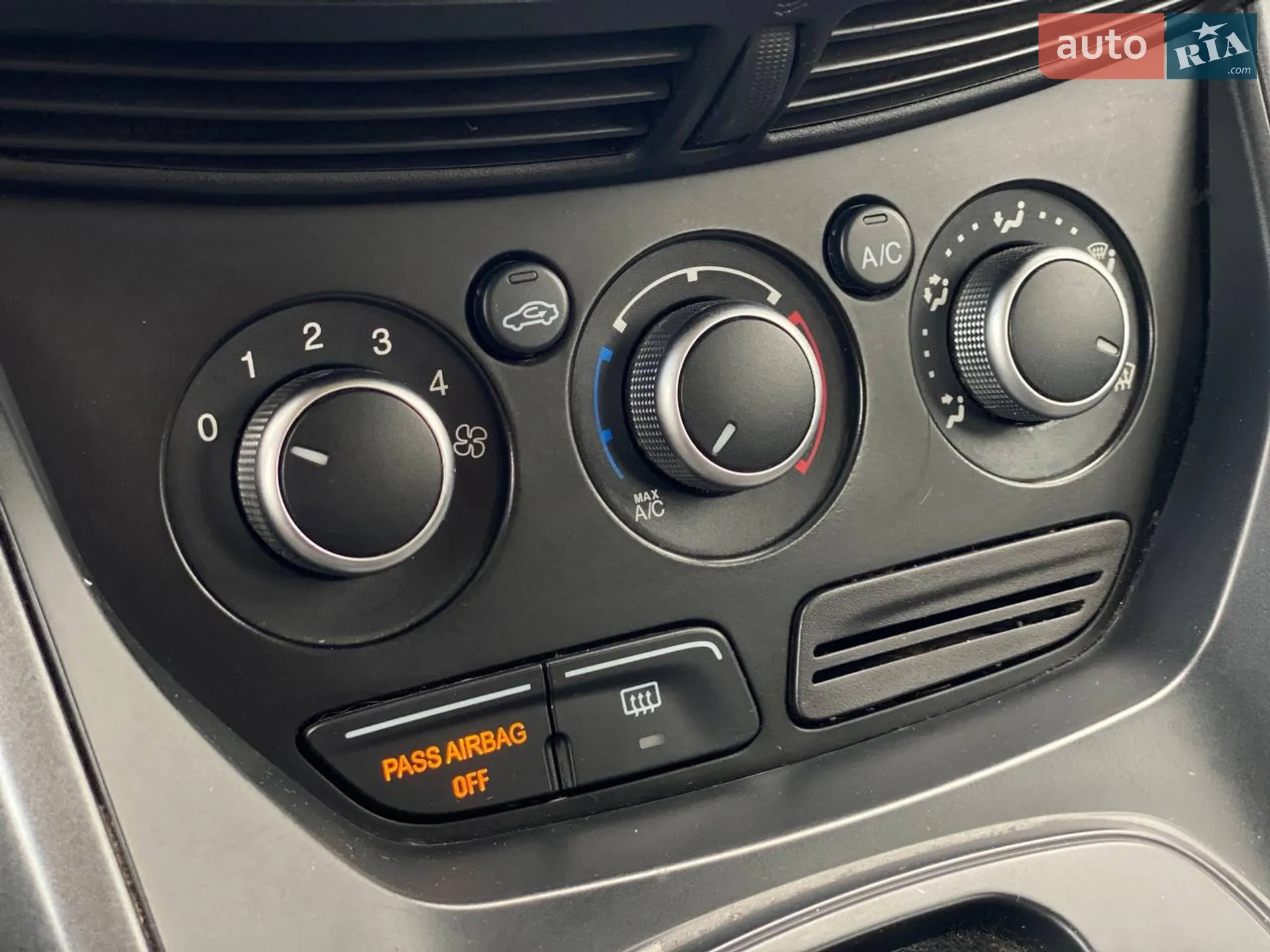 2016 Ford Escape - мініатюра 18