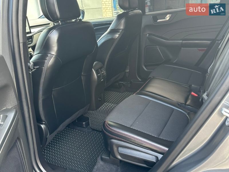 Внедорожник / Кроссовер Ford Escape 2023 в Запорожье