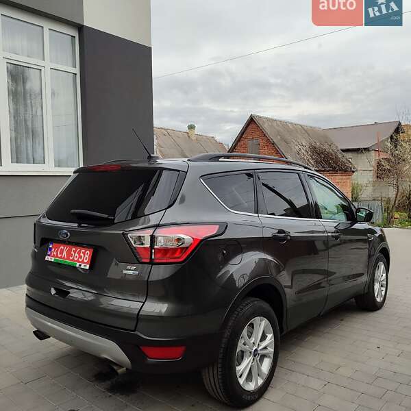 Внедорожник / Кроссовер Ford Escape 2018 в Дубно