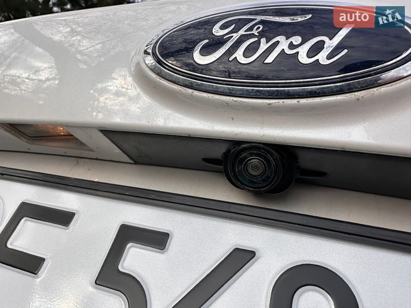 Внедорожник / Кроссовер Ford Escape 2019 в Черновцах