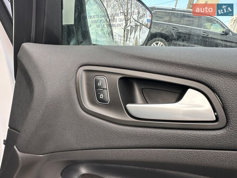 Внедорожник / Кроссовер Ford Escape 2019 в Черновцах