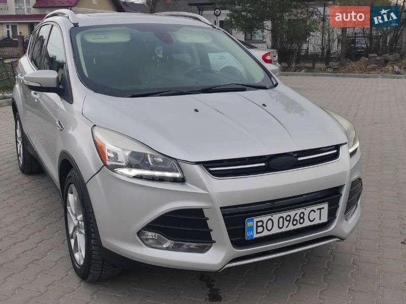 Внедорожник / Кроссовер Ford Escape 2013 в Монастыриске