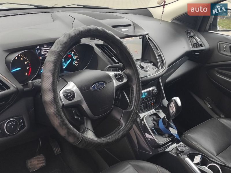 Внедорожник / Кроссовер Ford Escape 2013 в Монастыриске