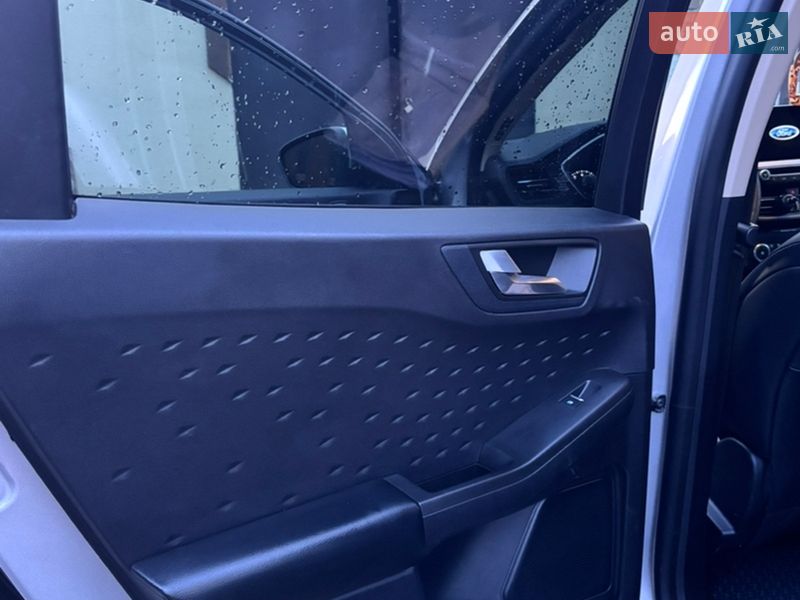 Позашляховик / Кросовер Ford Escape 2020 в Львові фото 16 Позашляховик / Кросовер Ford Escape 2020 в Львові