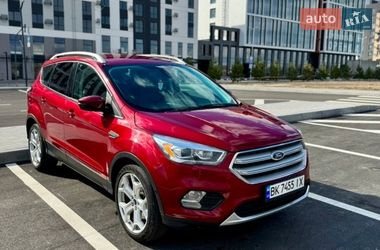 Внедорожник / Кроссовер Ford Escape 2018 в Ровно
