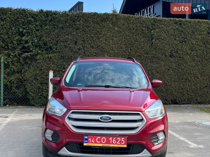 Позашляховик / Кросовер Ford Escape 2018 в Львові