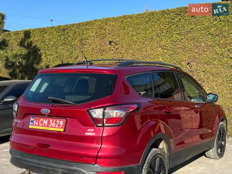 Позашляховик / Кросовер Ford Escape 2017 в Львові