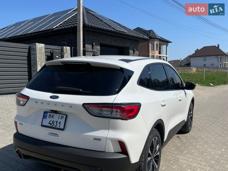 Внедорожник / Кроссовер Ford Escape 2021 в Львове