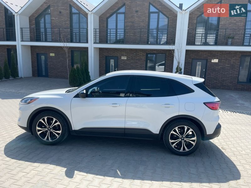 Внедорожник / Кроссовер Ford Escape 2021 в Львове