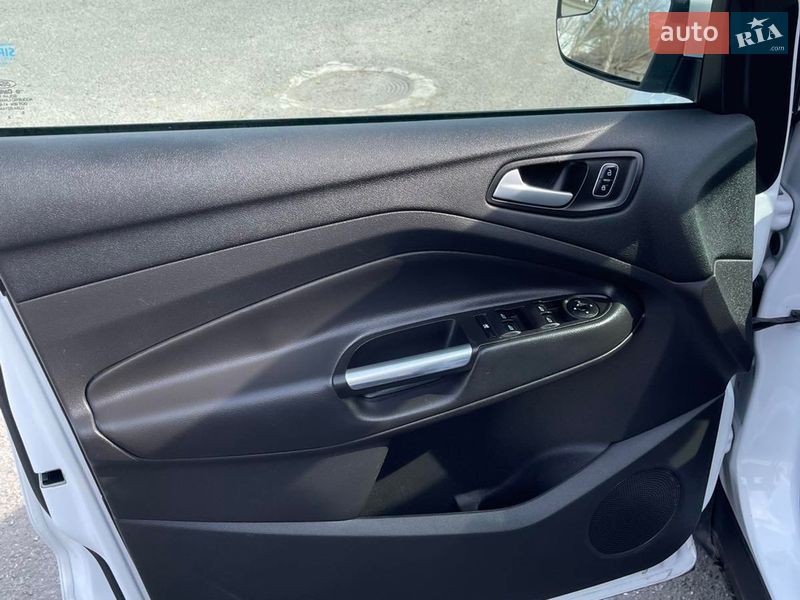 Позашляховик / Кросовер Ford Escape 2017 в Дубні фото 41 Позашляховик / Кросовер Ford Escape 2017 в Дубні