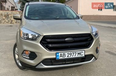 Внедорожник / Кроссовер Ford Escape 2017 в Шаргороде