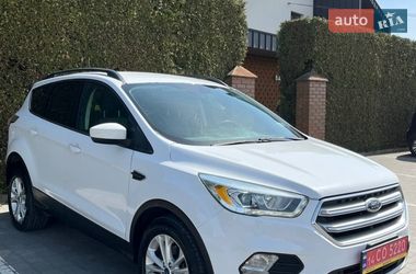 Внедорожник / Кроссовер Ford Escape 2017 в Львове
