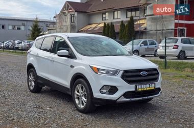 Позашляховик / Кросовер Ford Escape 2017 в Львові