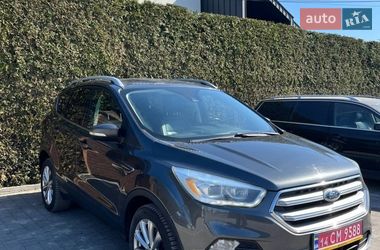 Внедорожник / Кроссовер Ford Escape 2017 в Львове