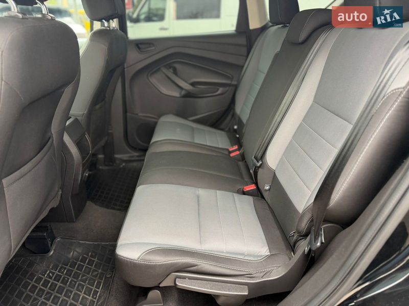 Внедорожник / Кроссовер Ford Escape 2016 в Ивано-Франковске