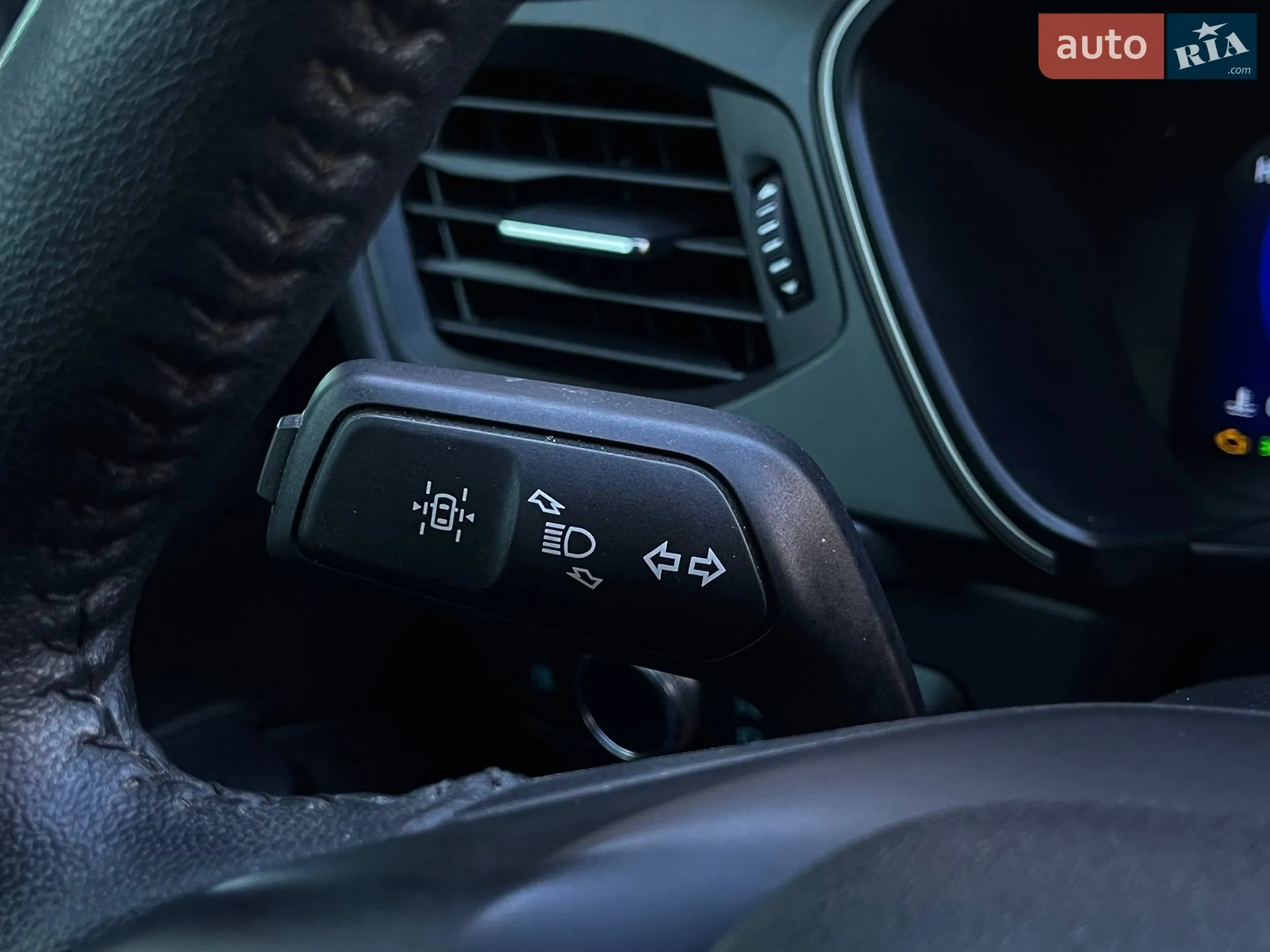 2020 Ford Escape - мініатюра 24