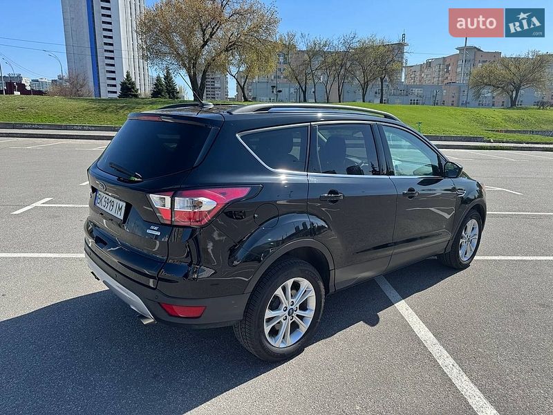 Позашляховик / Кросовер Ford Escape 2017 в Києві
