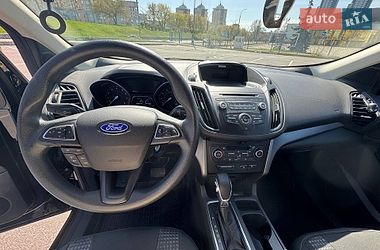 Позашляховик / Кросовер Ford Escape 2017 в Києві