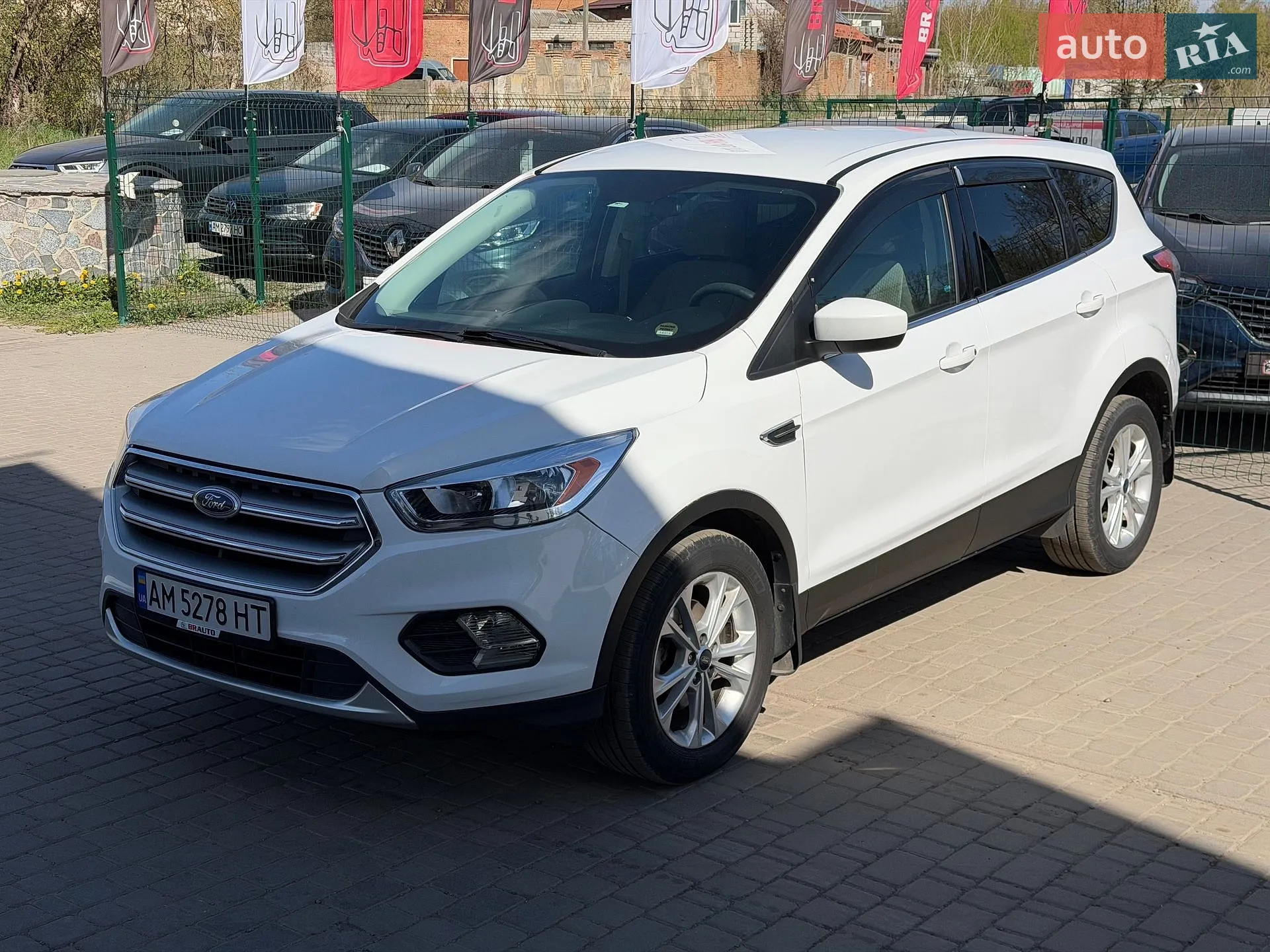 2017 Ford Escape - мініатюра 2