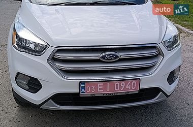 Позашляховик / Кросовер Ford Escape 2018 в Полтаві