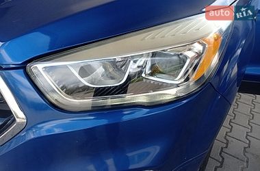 Внедорожник / Кроссовер Ford Escape 2017 в Конотопе