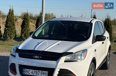 Позашляховик / Кросовер Ford Escape 2016 в Городку
