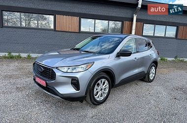 Позашляховик / Кросовер Ford Escape 2023 в Луцьку