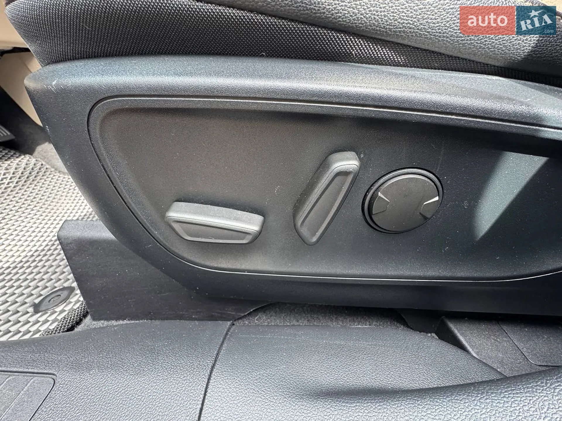 2020 Ford Escape - мініатюра 12