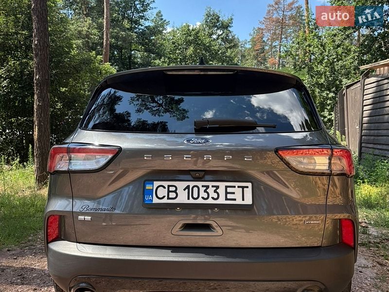 Внедорожник / Кроссовер Ford Escape 2021 в Киеве
