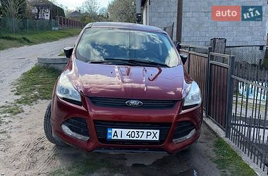 Внедорожник / Кроссовер Ford Escape 2015 в Бобрке