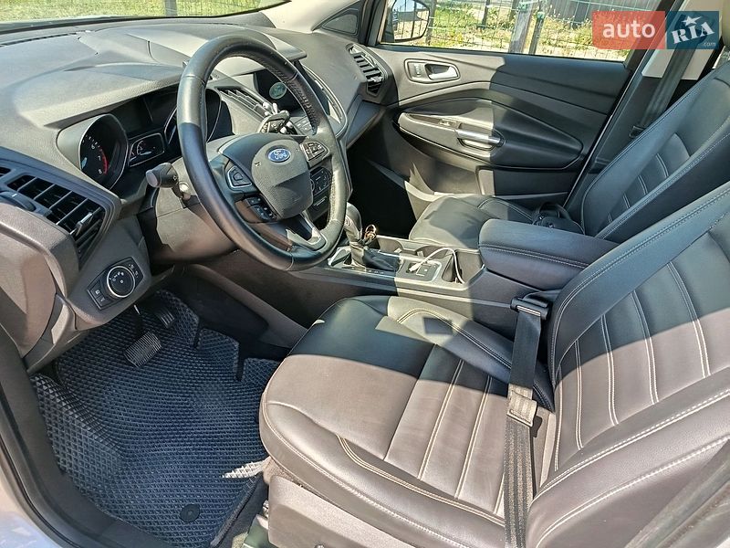 Позашляховик / Кросовер Ford Escape 2019 в Городенці