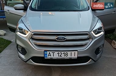 Внедорожник / Кроссовер Ford Escape 2019 в Городенке