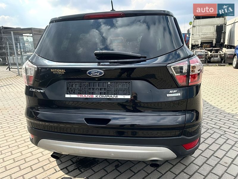 Внедорожник / Кроссовер Ford Escape 2017 в Львове