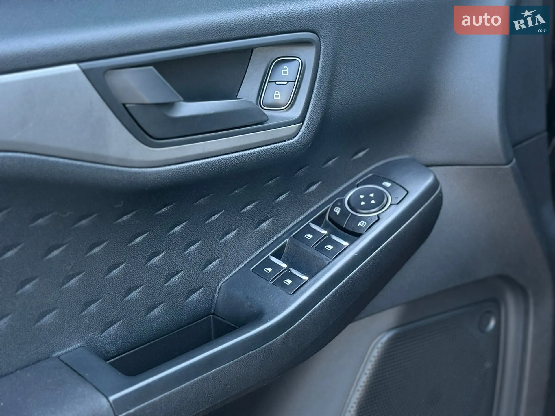 2019 Ford Escape - мініатюра 18