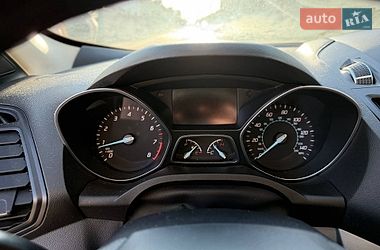 Внедорожник / Кроссовер Ford Escape 2016 в Ровно