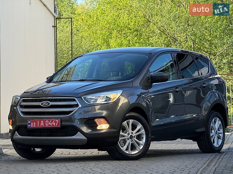 Внедорожник / Кроссовер Ford Escape 2017 в Дрогобыче