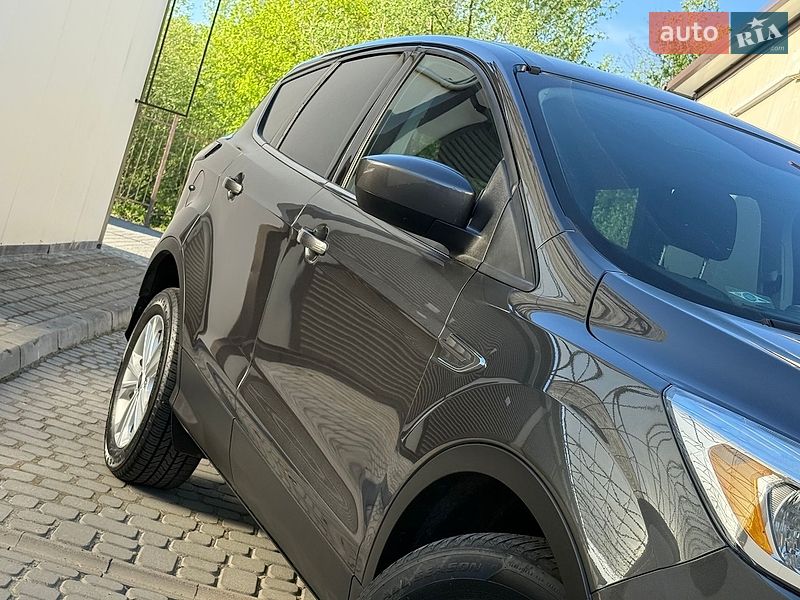 Внедорожник / Кроссовер Ford Escape 2017 в Дрогобыче
