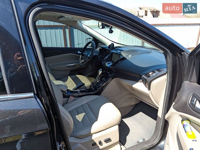 Внедорожник / Кроссовер Ford Escape 2015 в Полтаве