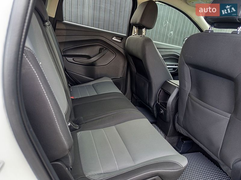Внедорожник / Кроссовер Ford Escape 2014 в Звягеле