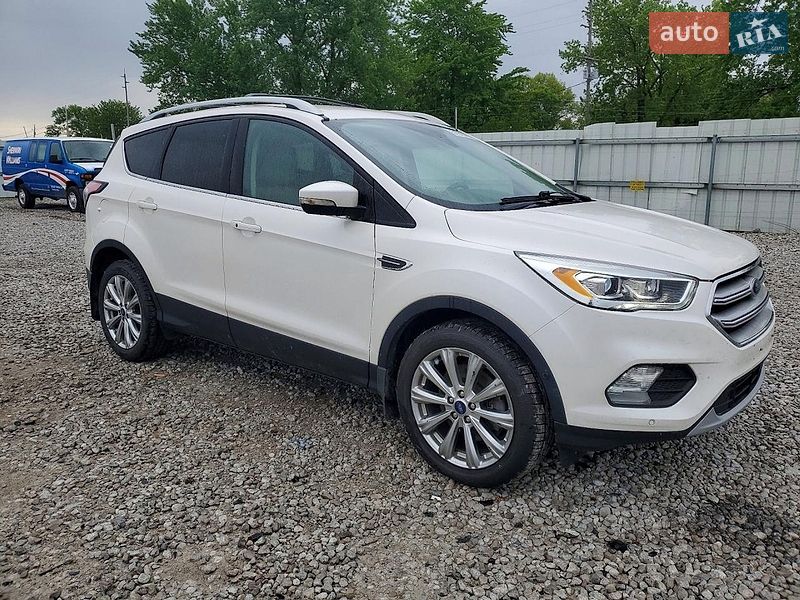 Внедорожник / Кроссовер Ford Escape 2018 в Львове