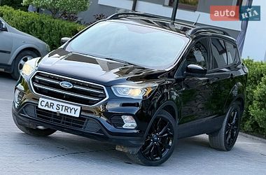 Внедорожник / Кроссовер Ford Escape 2018 в Стрые