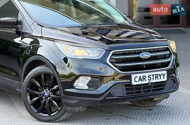 Внедорожник / Кроссовер Ford Escape 2018 в Стрые