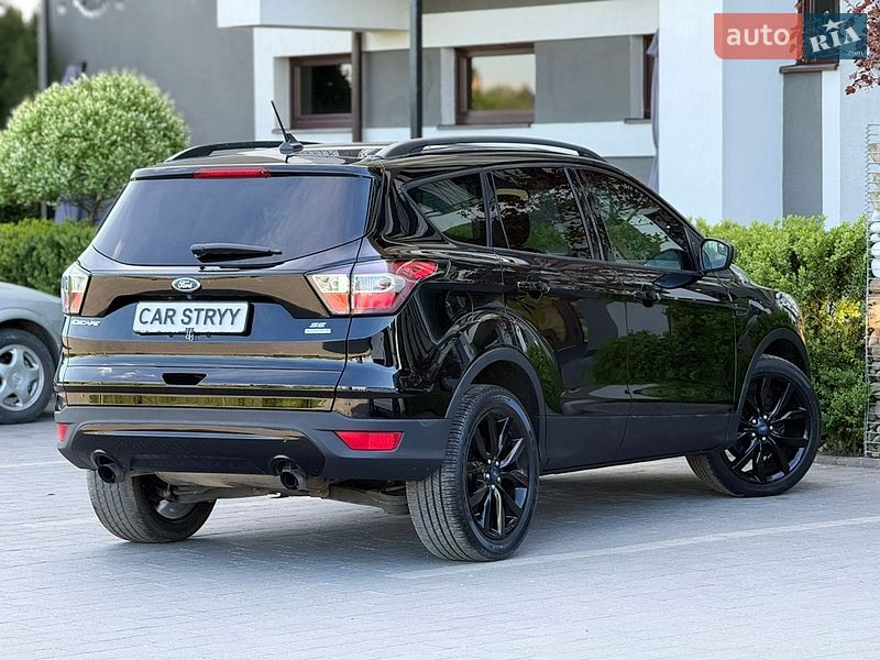Внедорожник / Кроссовер Ford Escape 2018 в Стрые