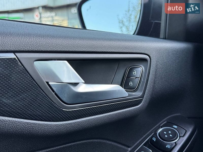 Внедорожник / Кроссовер Ford Escape 2025 в Киеве