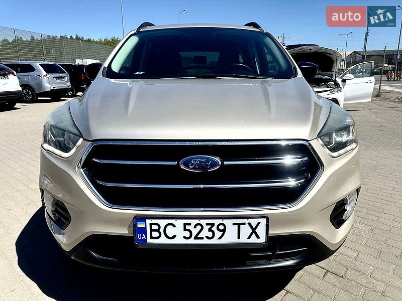 Внедорожник / Кроссовер Ford Escape 2017 в Львове