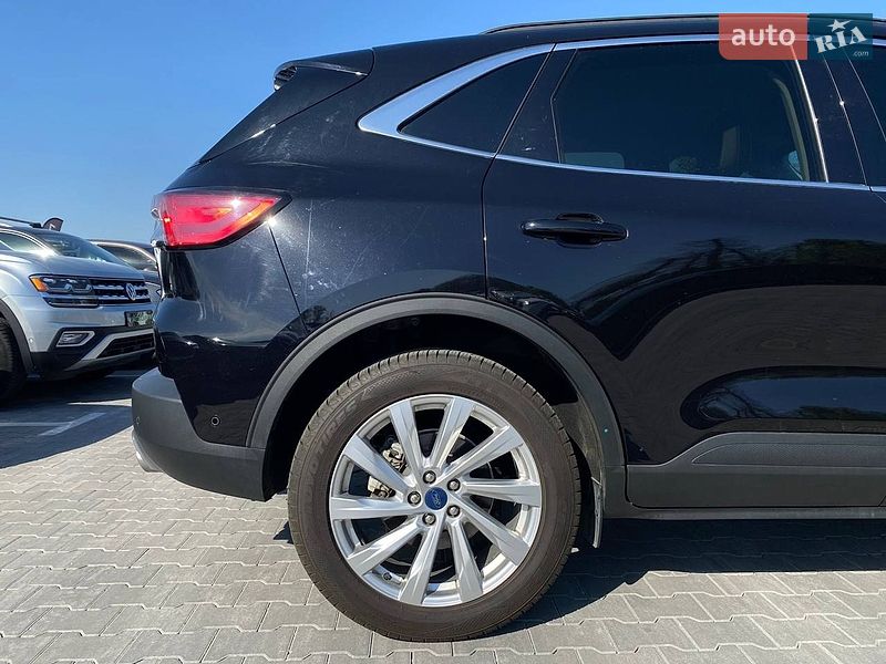 Внедорожник / Кроссовер Ford Escape 2021 в Киеве