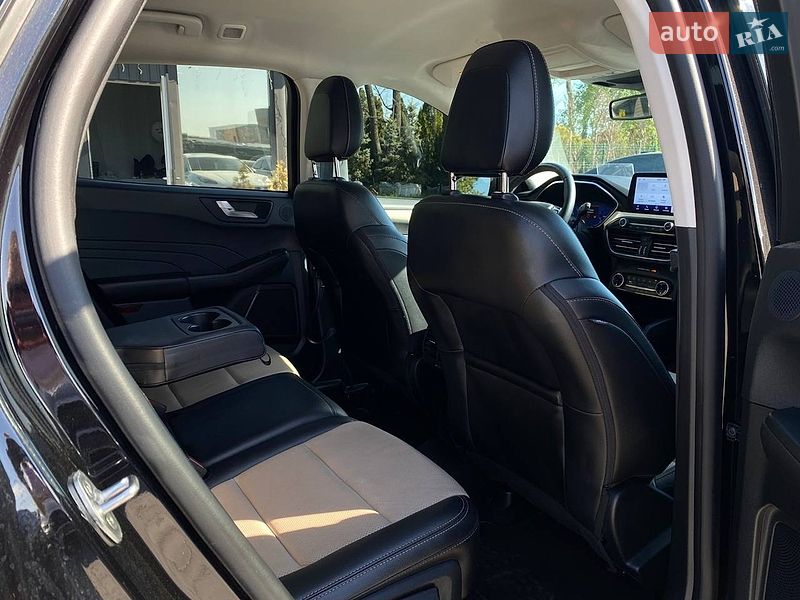 Внедорожник / Кроссовер Ford Escape 2021 в Киеве