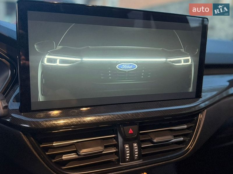 Внедорожник / Кроссовер Ford Escape 2023 в Гайвороне